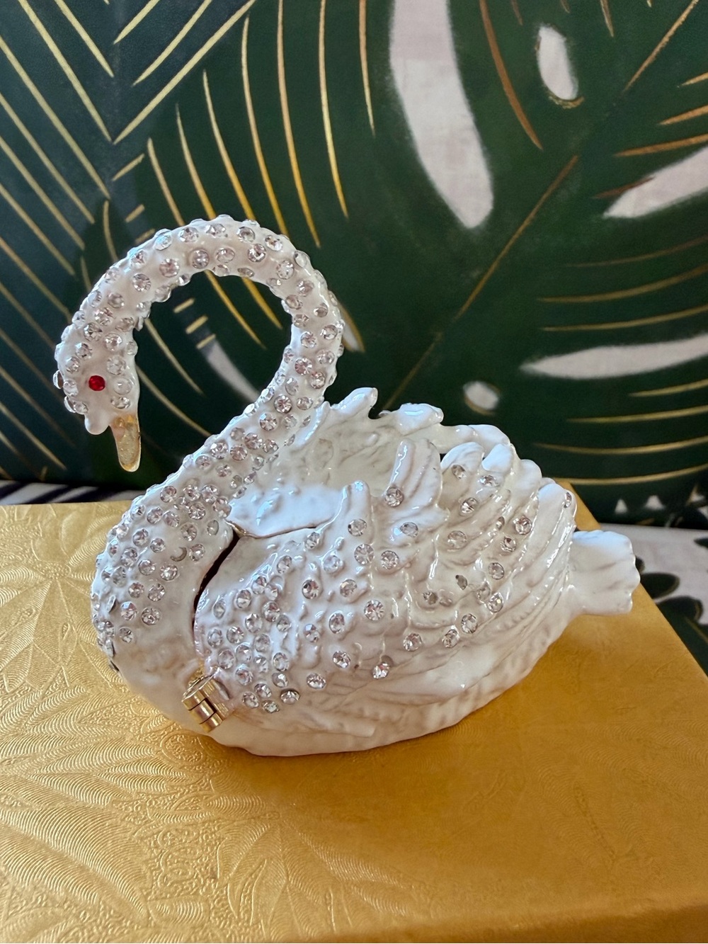 White Swan Crystal Trinket Box Jeweled Enamel Jewelry Box Tchotchke nib